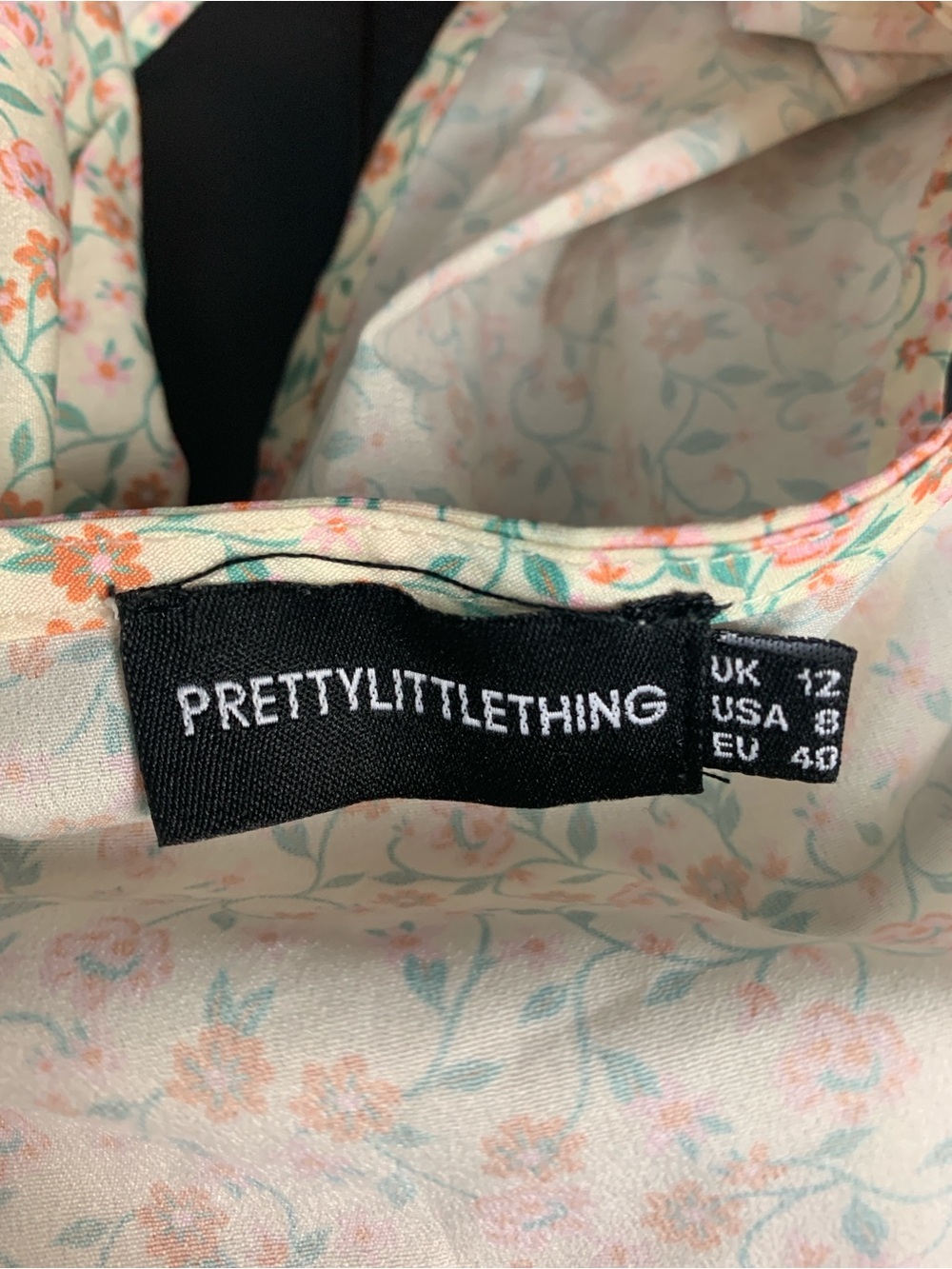PrettyLittleThing Crop Top - Picture 4 of 5